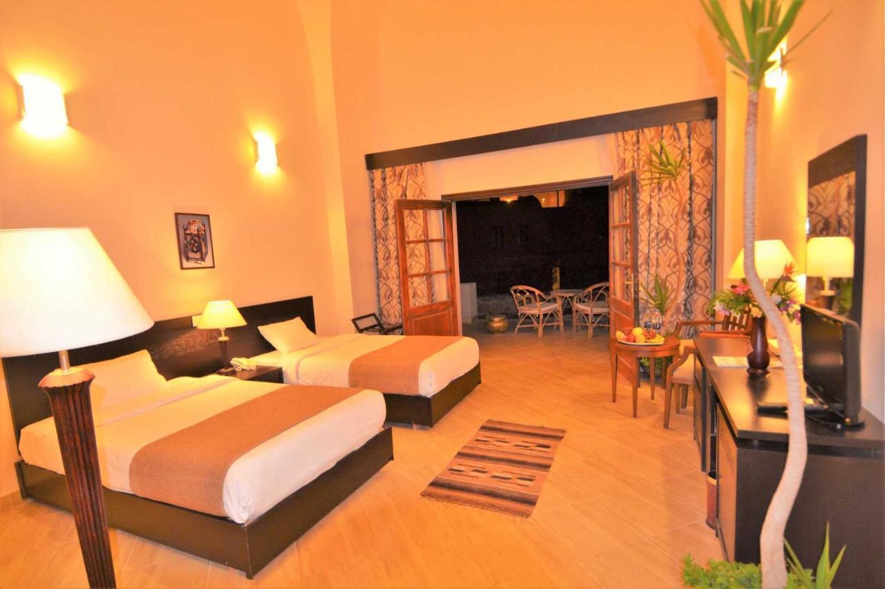 Rohanou Beach Resort El Qoseir Exterior foto